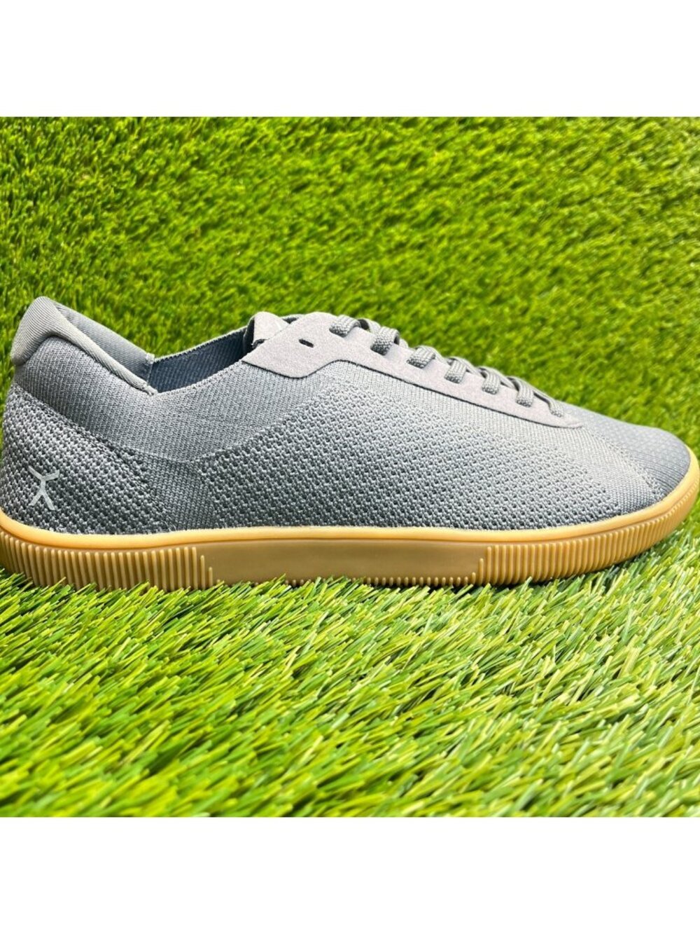 Flux Footwear Adapt Trainer Gray Gum Mens Size 10.5 Athletic Knit Shoes Sneakers